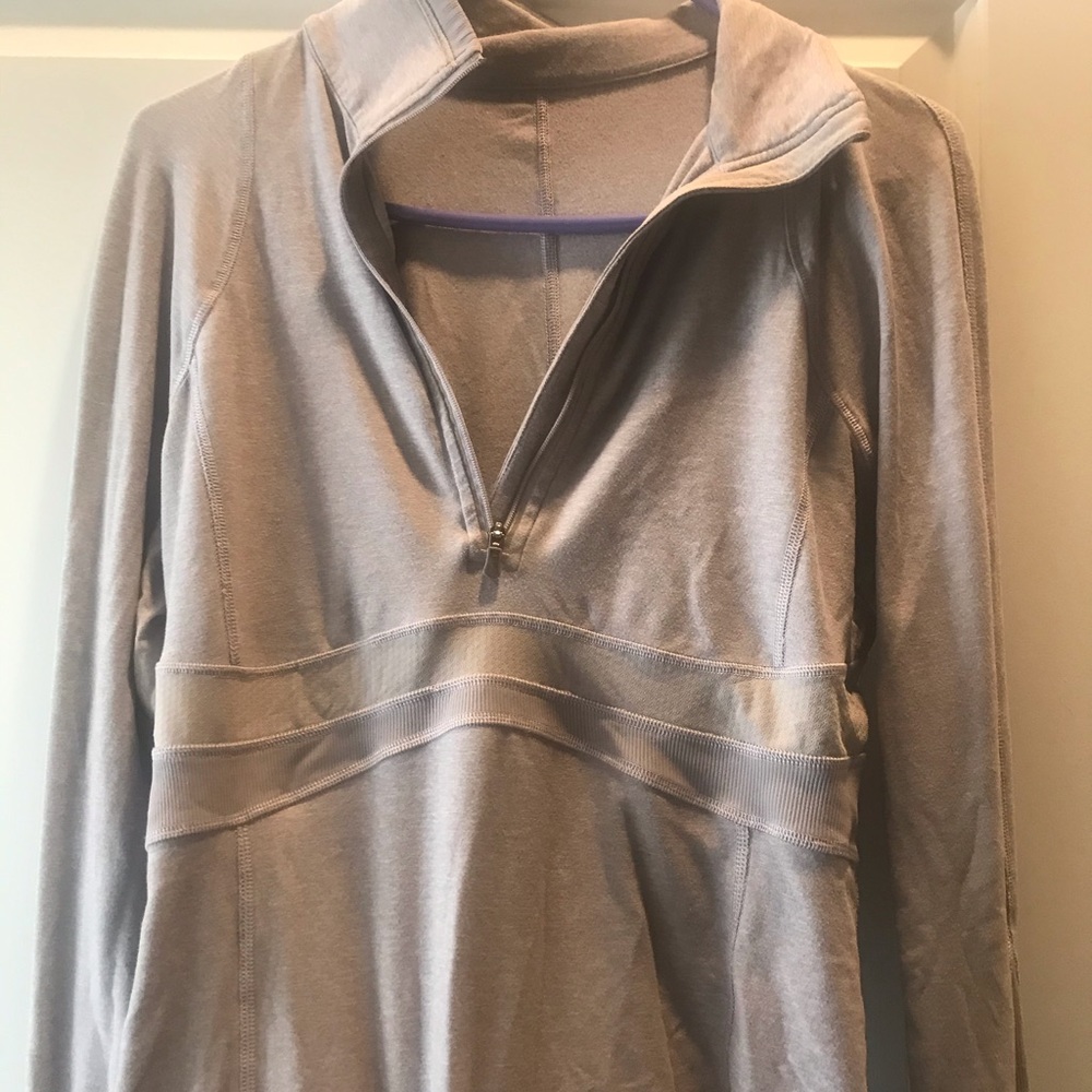 Lululemon size 10 grey reflective long sleeve